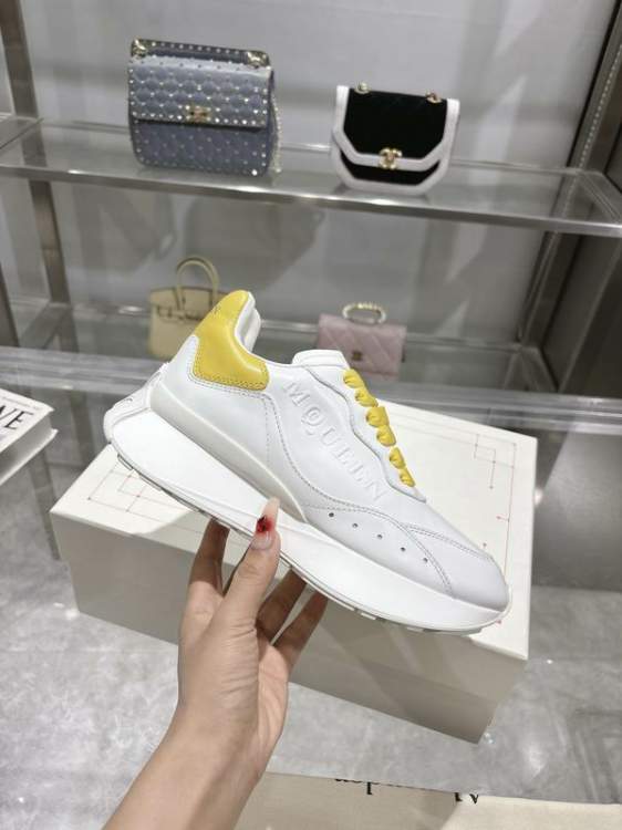 Picture of Alexander McQueen Shoes _SKUAlexanderMcQueensz35-45mnq0209252